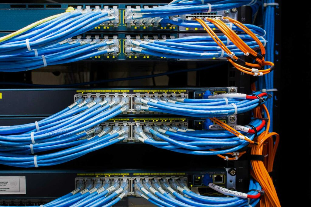 willers netzwerk verkabelungen im server