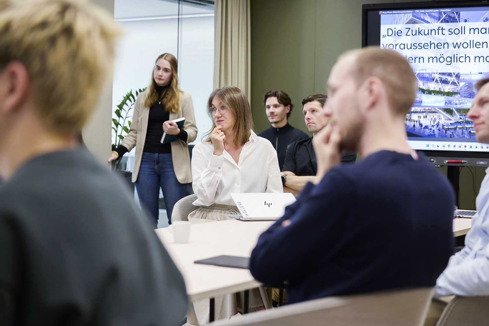 willers team bei einem wichtigen meeting